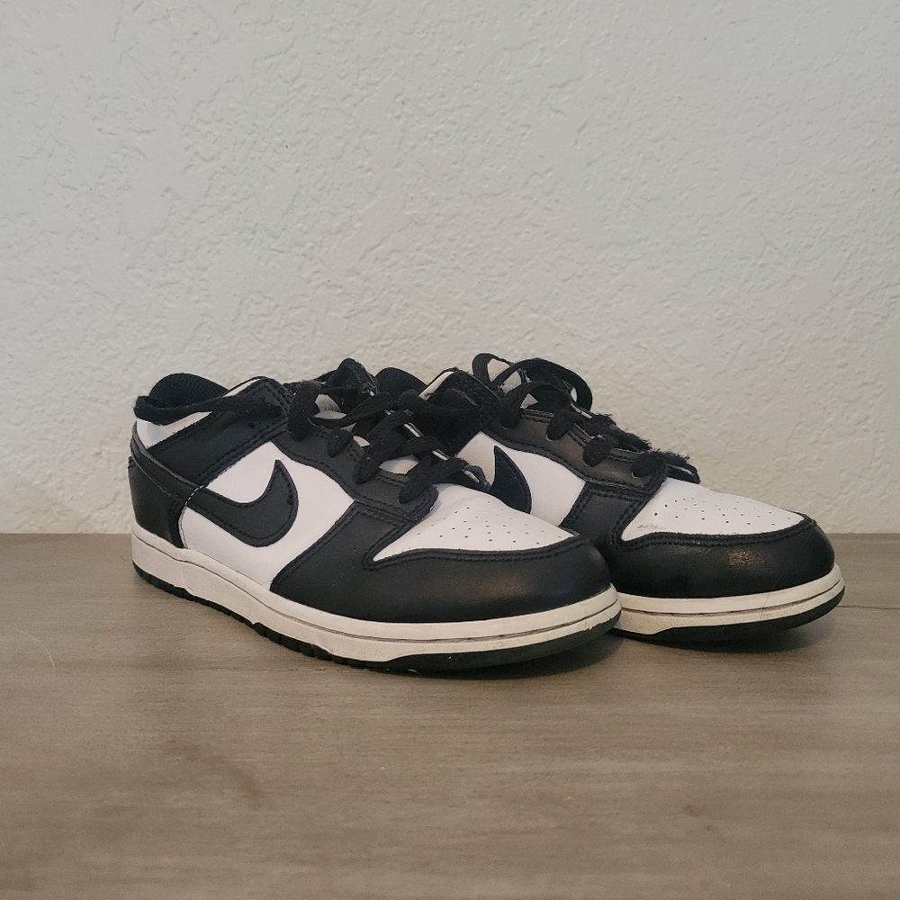 Nike Panda Dunks
